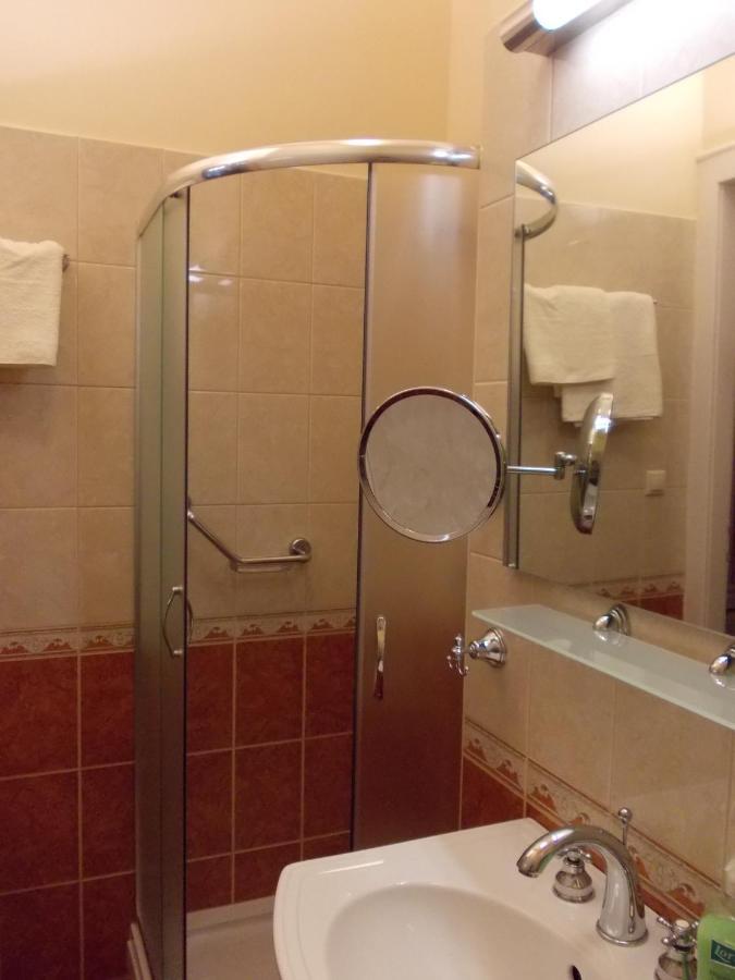 Flatneartocastlehill Apartman Budapest Kültér fotó